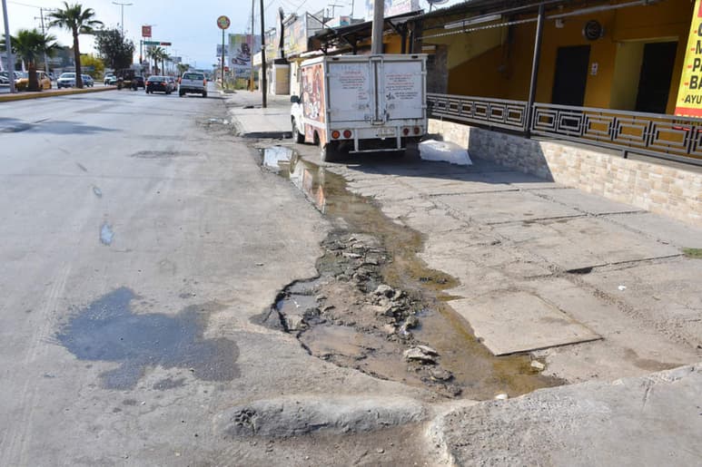 Esta fuga ya tiene varios días sin que ninguna autoridad acuda resolverla. (EL SIGLO DE TORREÓN)