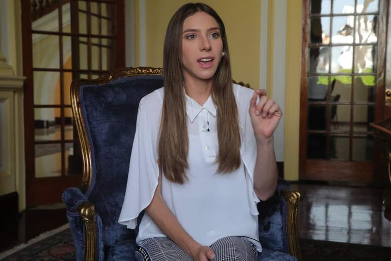 Si bien reconoció que no conoce cuándo cesará el Gobierno del presidente Nicolás Maduro, sí resaltó la crisis interna en la que se encuentra su cúpula, de la que dijo que 'no pueden ni salir a la calle porque no se sienten seguros ni siquiera con su entorno'. (EFE)