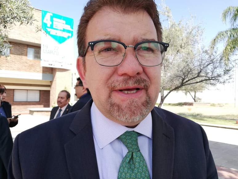 Omar Lozano, rector de la UAL, dijo que con la reciente apertura del Centro de Tecnología Avanzada acercarán la tecnología a estudiantes desde secundaria hasta universidad. (EL SIGLO DE TORREÓN)