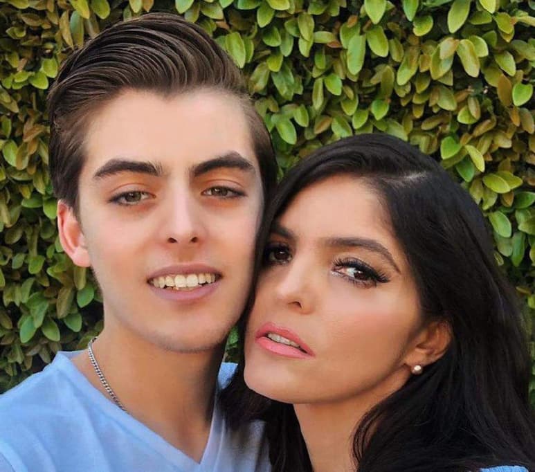 Ana Bárbara también publicó una foto con su hijo. (ESPECIAL)
