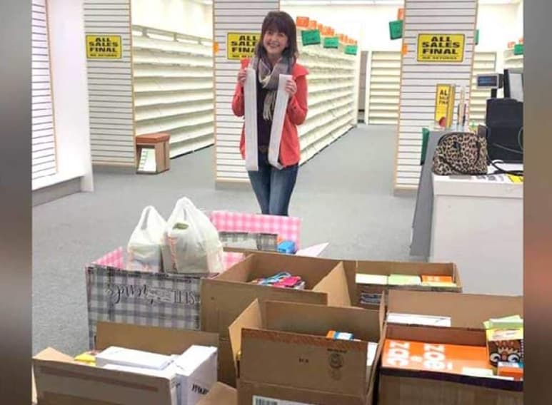 Pagó 100 dólares por 204 pares de zapatos. (INTERNET)