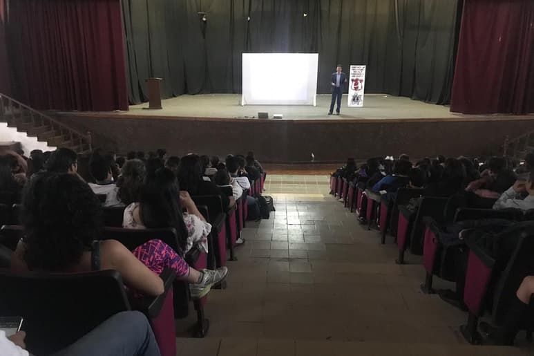 Como parte de las acciones preventivas del Ayuntamiento de Matamoros, se impartió una plática sobre el suicidio. (EL SIGLO DE TORREÓN)
