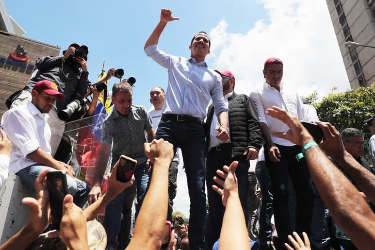Guaidó aseguró que el crudo venezolano financia a la inteligencia cubana en Venezuela. (ARCHIVO)