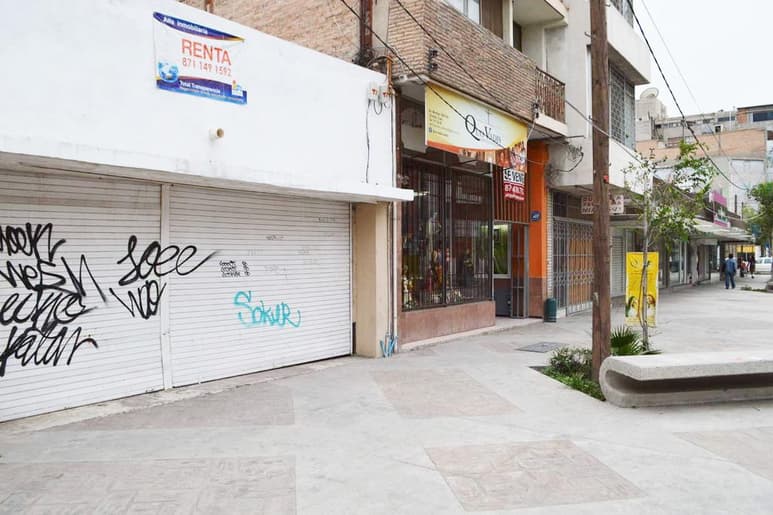 Reclama Jesús de la Garza, presidente del Consejo Morelos Centro Histórico de Torreón, que dañó en el sector es 'casi irreversible'. (EL SIGLO DE TORREÓN)