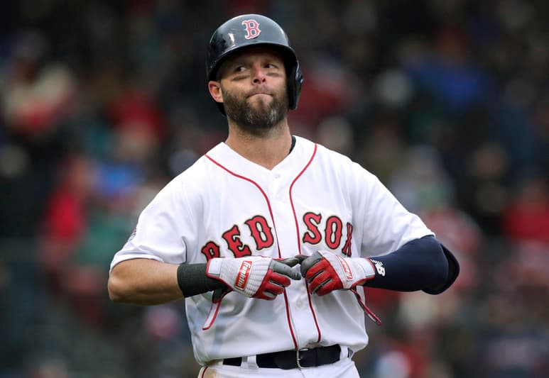 Tras una larga ausencia, Dustin Pedroia reapareció con Medias Rojas y bateó de 4-1 en la derrota de su equipo 7-5 ante Azulejos.