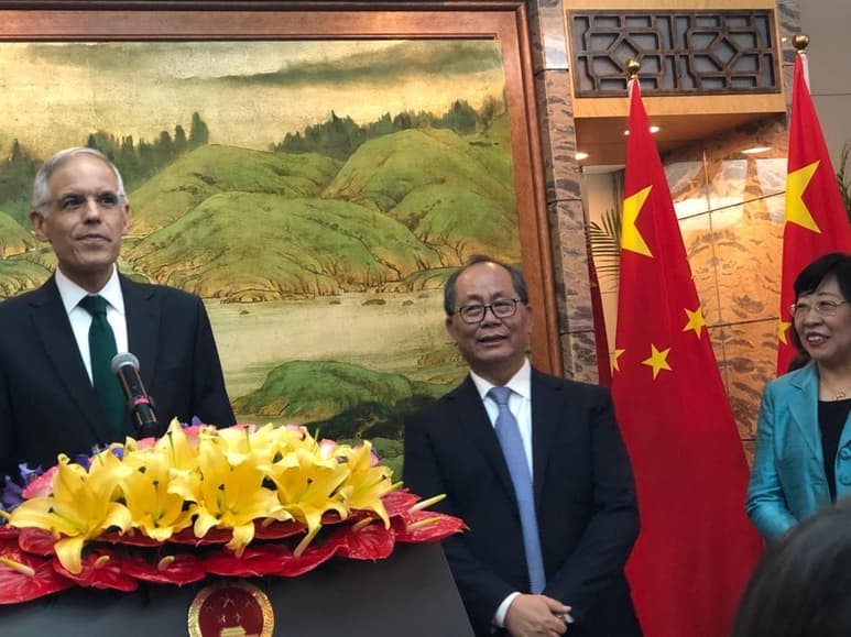 Al despedirse ya de su encargo, el embajador de China en México, Qiu Xiaoqi, aseguró que deja un relación próspera, vibrantes y se encuentran en su mejor momento. (TWITTER)