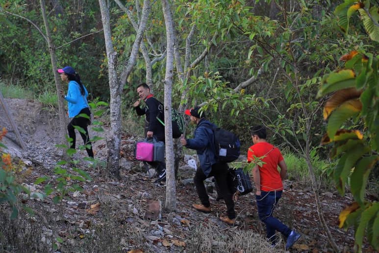 El migrante procedente de Honduras, Ever Martínez, comentó que le gusta viajar solo, pero considera que otra gente de su país se viene en caravana porque piensan que es más seguro y seguirán viniendo. (ARCHIVO)