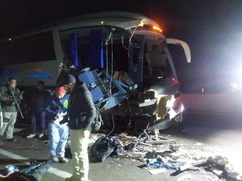 El accidente dejó una persona sin vida en la carretera Durango-Gómez Palacio. (EL SIGLO DE TORREÓN)