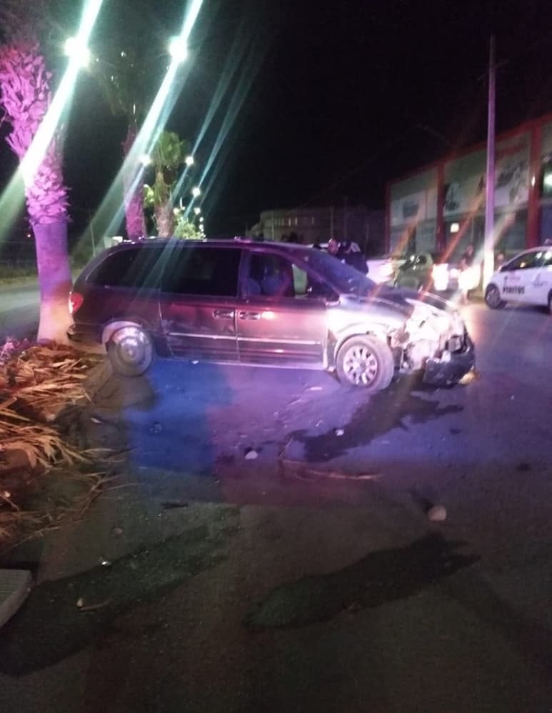 El accidente vial ocurrió sobre el bulevar Rodríguez Triana, en la colonia Santa Fe de la ciudad de Torreón. (EL SIGLO DE TORREÓN)