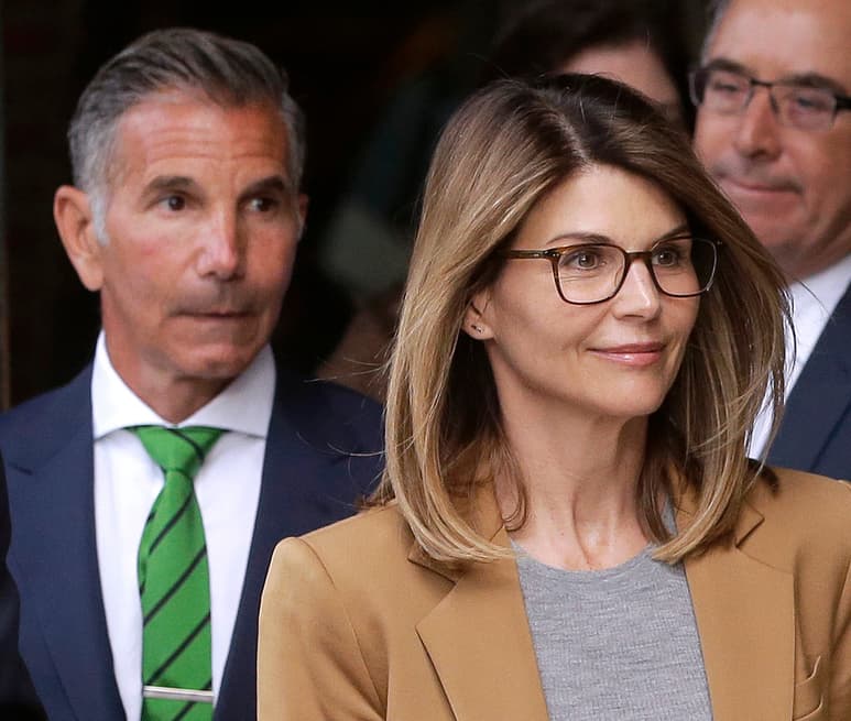 Callan. La actriz Lori Loughlin y su esposo Mossimo Giannulli, no se han pronunciado públicamente sobre las acusaciones. (AP)