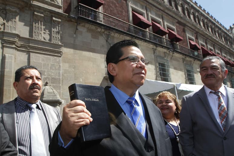 Arturo Farela, presidente de la Confraternidad Nacional de Iglesias Cristianas Evangélicas. (ARCHIVO)