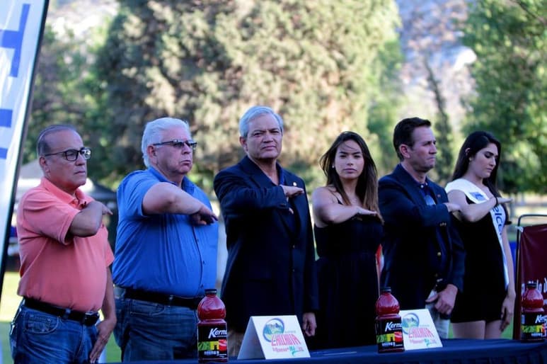 Con la presencia de autoridades de Gómez Palacio, así como del Campestre, se llevó a cabo anoche la ceremonia de inauguración para este torneo, que es toda una tradición.