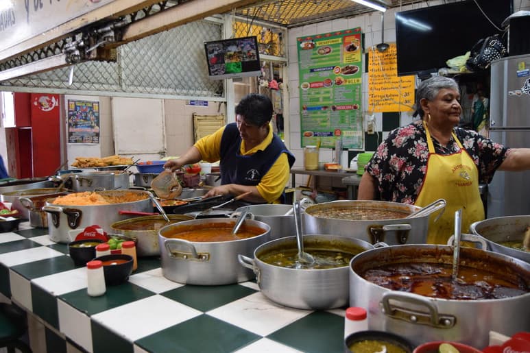 En esta temporada los negocios de comida y de artesanías, son quienes regularmente registraban una mejora en sus ventas, pero agregó que este año “estuvo muy despacio”. (EL SIGLO DE TORREÓN)