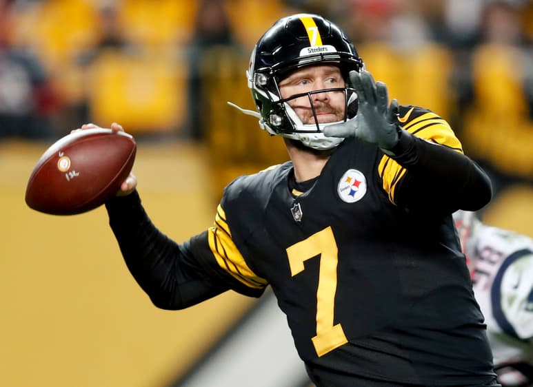 Ben Roethlisberger terminó la campaña pasada con 5,129 yardas, 34 pases de anotación y 16 intercepciones.