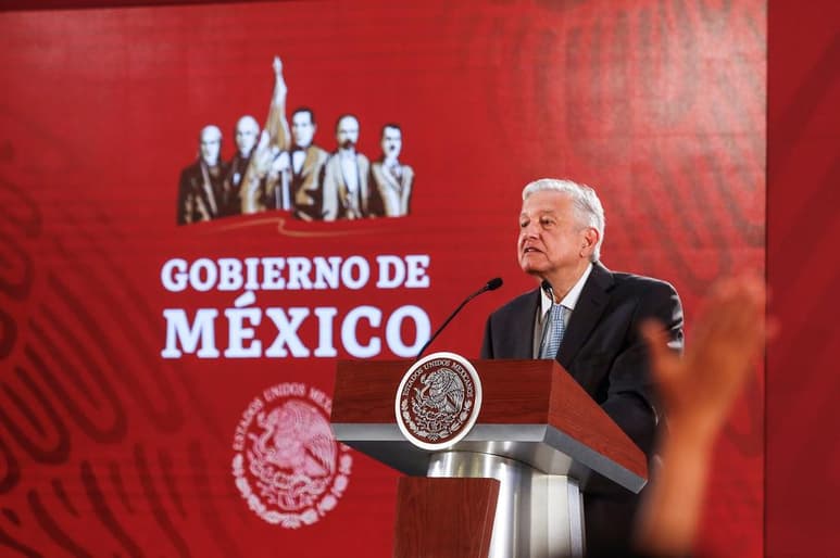 El presidente pidió cancelar el contrato a su compadre. (NOTIMEX)
