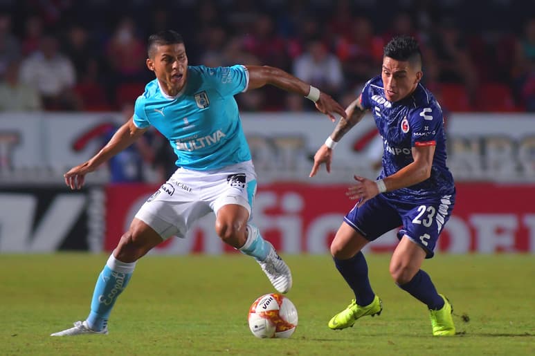 Este duelo será el cerrojo de la penúltima jornada de la fase regular, en el que Gallos Blancos y Tiburones Rojos anhelan sumar una victoria. (Jam Media)