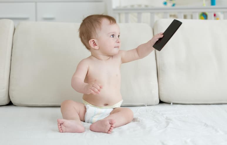 Como pantallas se considera desde la televisión y videos, hasta los juegos de ordenador y las consolas. (ARCHIVO)