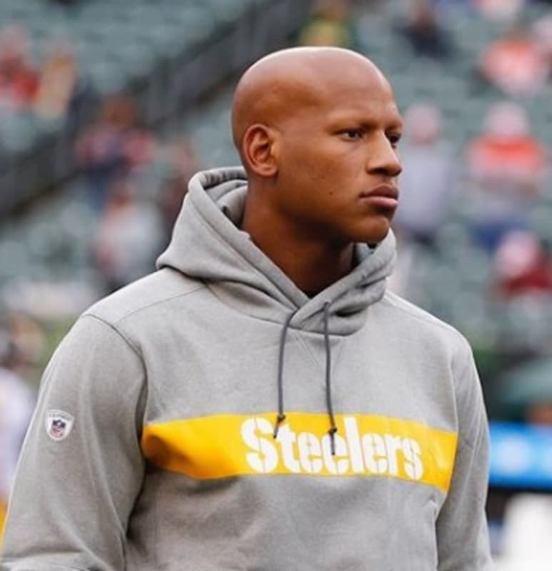 Ryan Shazier se recupera de una seria lesión en la espina dorsal.