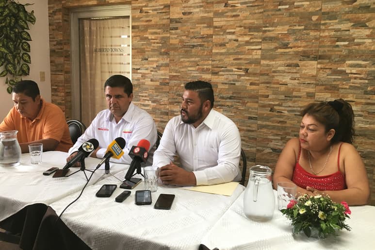 En rueda de prensa, se anunció la incorporación de los tres panistas al proyecto de Homero Martínez, candidato del PRI. (EL SIGLO DE TORREÓN)