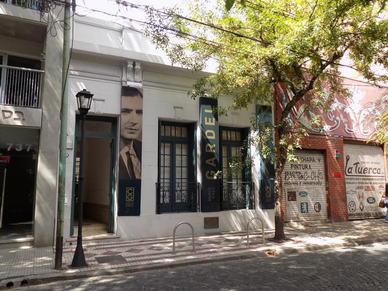 Última morada. Esta es la fachada del Museo Casa Gardel, ubicado en la calle Jean Jaures número 73 del barrio El Abasto de Buenos Aires, Argentina. (ALDO MAGALLANES)