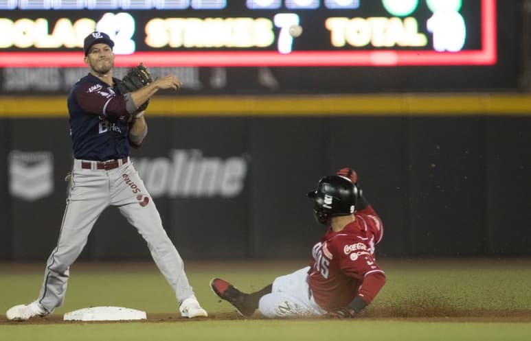 Los Algodoneros del Unión Laguna perdieron ayer 5 carreras a 2 en el segundo juego de la serie ante los Toros de Tijuana. (AP)