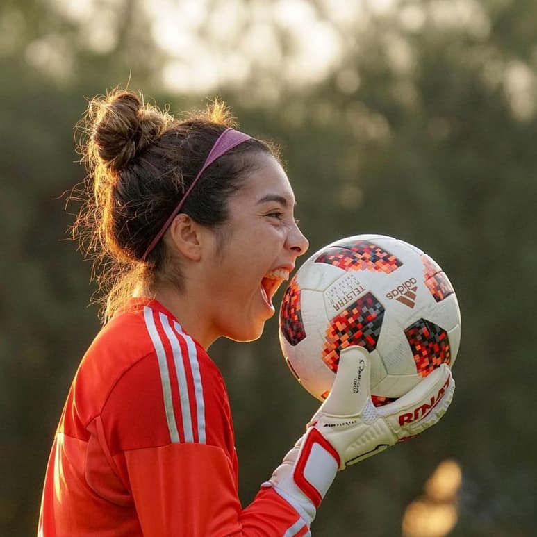 El anuncio asegura que los hombres y las mujeres estarán en la fila para recibir los galardones en las mismas categorías de la ceremonia The Best de la FIFA. (ESPECIAL)