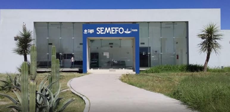 Fue trasladado a las instalaciones del Servicio Médico Forense donde se le practicará la necropsia de Ley, para posteriormente entregarlo a sus familiares. (ARCHIVO)