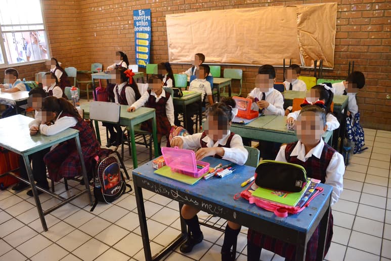 Padres de familia tienen esta semana para completar el registro y asegurar el lugar de sus hijos. (EL SIGLO DE TORREÓN)