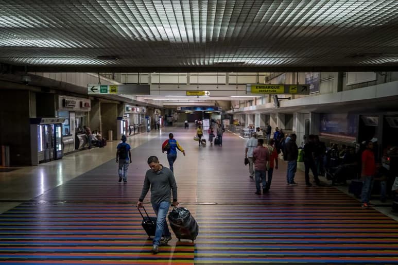 Estados Unidos anunció ayer que cancelaba todos sus vuelos comerciales y de carga hacia Venezuela, al considerar que representa un riesgo el descontento político y las tensiones en ese país. (EFE)