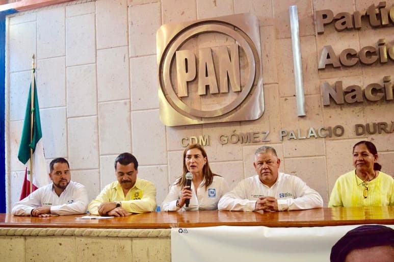 La secretaria general del Comité Directivo Estatal del PAN en Durango, Patricia Jiménez, aseguró que ante todo el caos que impera en otros partidos, es la mejor opción con que cuentan los gomezpalatinos. (EL SIGLO DE TORREÓN)