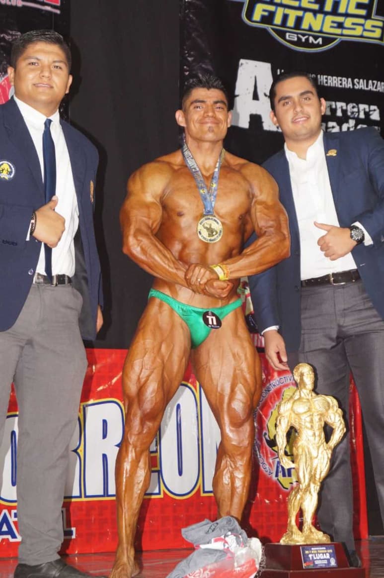 Una estupenda competencia se vivió ayer en el auditorio de la Facultad de Medicina de la UAdeC, donde Luis Heriberto Martínez y Yazmín Flores fueron los máximos ganadores.