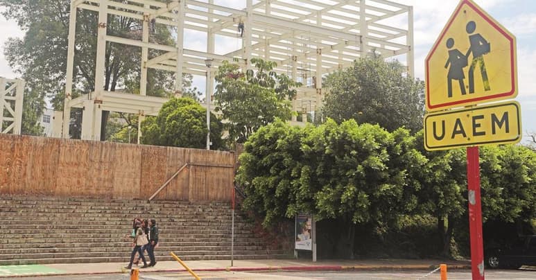 Era una mujer de 22 años, 'alegre, que gustaba de divertirse sin dañar a nadie', comparten amigos cercanos a la joven, cuyos victimarios arrojaron su cuerpo sin vida en un baldío ubicado en el sur del estado. (EL UNIVERSAL)