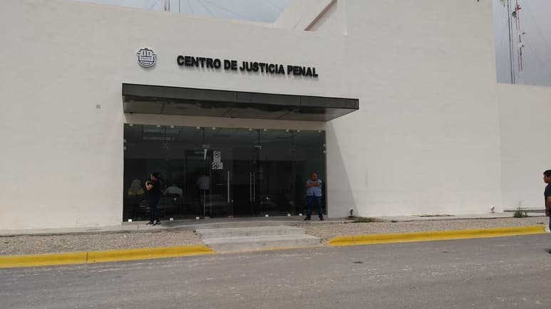La juez resolvió no vincularlos a proceso, por lo que se ordena la inmediata libertad de las tres personas detenidas; aunque ello no significa que se haya cerrado la carpeta de investigación. (EL SIGLO COAHUILA)