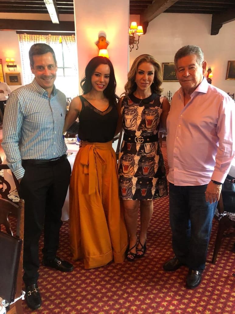 Conferencia. Rocío Sánchez Azuara y sus colaboradores presentaron ayer el programa La tercera en discordia. (ESPECIAL)