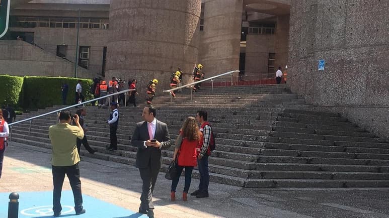En su cuenta de Twitter @CFJ_Mx, el órgano judicial destacó que hasta ahora se lleva un avance de 50 por ciento en la revisión del lugar, “todo se reporta en orden”. (TWITTER/@kroseco25)
