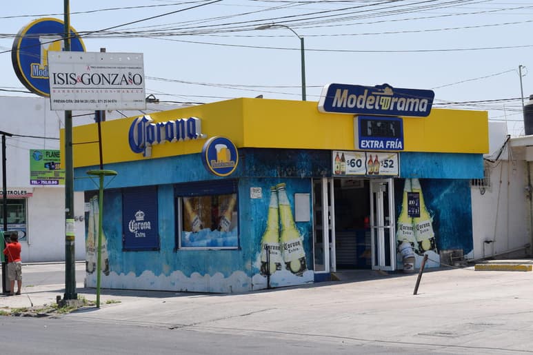 Incluye la vigilancia policial y administrativa para evitar que se viole esta disposición legal e incluso la venta clandestina de bebidas embriagantes. (EL SIGLO DE TORREÓN)