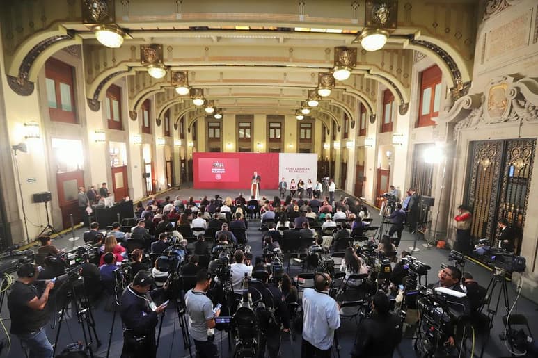 Además, anunció que en los procesos electorales federales futuros también será suspendida la transmisión de las conferencias mañaneras. (NOTIMEX)