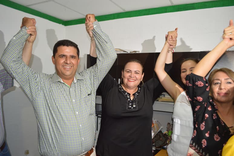 Desde las 8 de la noche los priistas cantaban victoria, pero para las 9:40 el candidato del PRI a la alcaldía de Lerdo, Homero Martínez Cabrera, se pronunció como ganador de la contienda. (EL SIGLO DE TORREÓN)