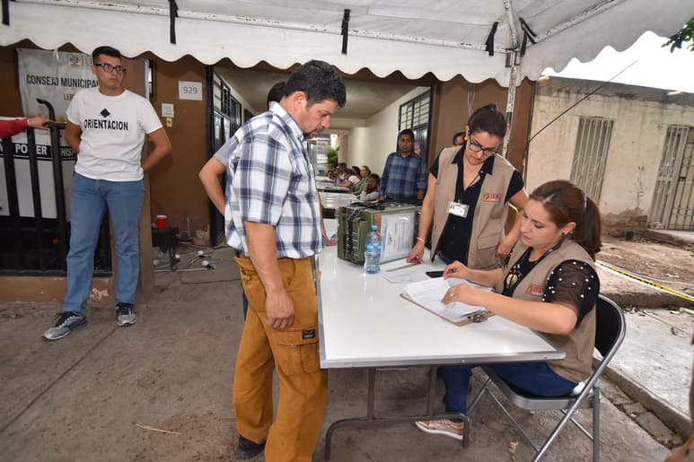 La participación en Gómez Palacio cayó en un 34 por ciento, mientras que en Lerdo hubo una baja de 15 por ciento con respecto a la jornada de hace tres años. (EL SIGLO DE TORREÓN)