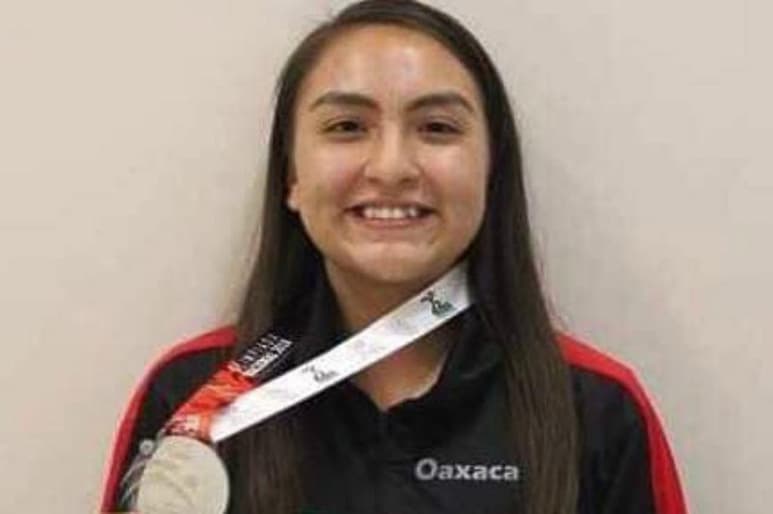 Melanie Martínez llega al taekwondo, porque se quedaría sola en casa