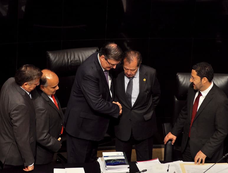 Recordó que los estadounidenses van a revelar lo hablado, como si fueran secretos.