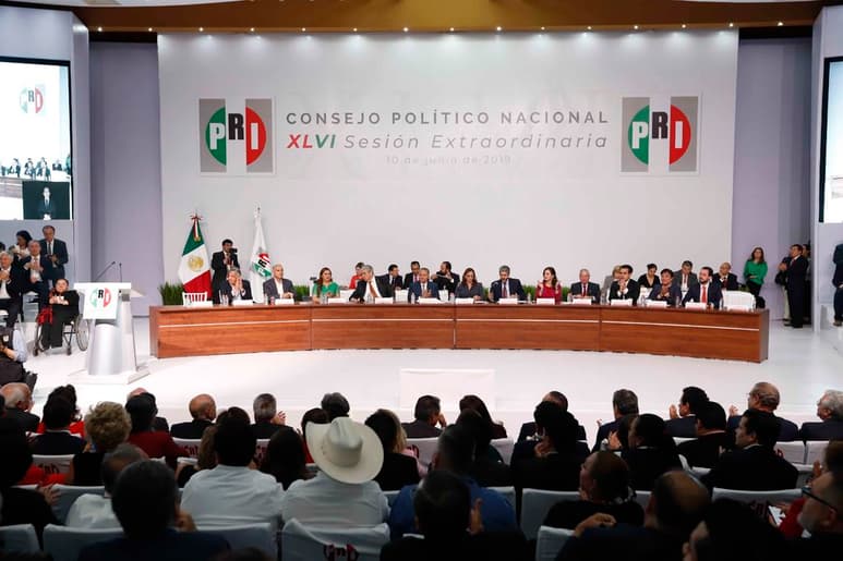 El Partido Revolucionario Institucional (PRI) prevé la instalación de seis mil urnas en todo el país para la jornada del próximo 11 de agosto, donde se elegirá a la nueva dirigencia nacional del tricolor, en un proceso con que busca fortalecer y relanzar a ese instituto de cara al nuevo gobierno federal. (ARCHIVO)