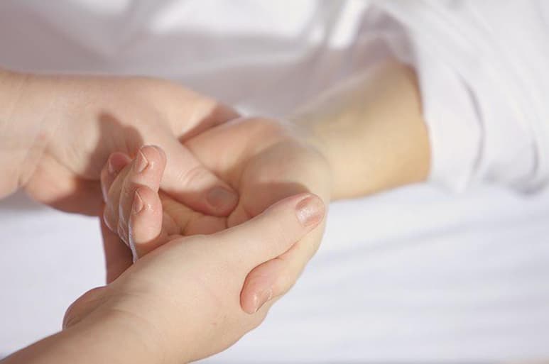 Poner en el ojo público el tema del cáncer, una enfermedad que en 2020 se pronostica que afectará a 1 de cada 3 personas, es prioritario para evitar que los pacientes sigan llegando en etapas avanzadas a tratamiento, dije esta domingo a Efe una experta. (TWITTER)
