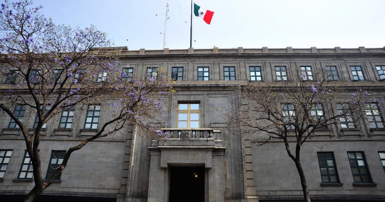 Casos como el de Roberto Borge y Emilio Lozoya podrían no prosperar con la nueva medida. (ARCHIVO)