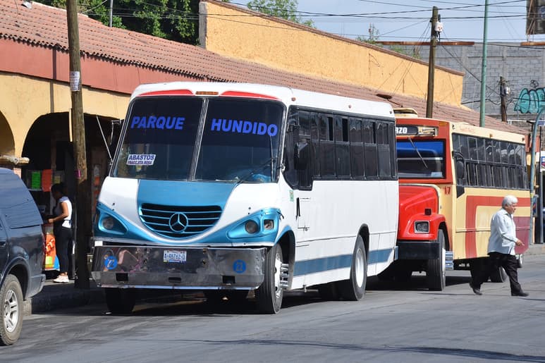 El subsecretario de Movilidad y Transporte de Durango señaló que solamente un 4 por ciento de los camiones de ruta cumplen con la Ley. (EL SIGLO DE TORREÓN)
