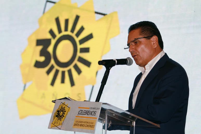 En rueda de prensa, el gobernador Silvano Aureoles no descartó que entre las medidas que se tomen se encuentre la solicitud de un empréstito, la solicitud de apoyo al gobierno federal con cargo al adelanto presupuestario de este año o incluso la desaparición de dependencias, como adelantó el titular de Finanzas y Administración, Carlos Maldonado. (ARCHIVO)