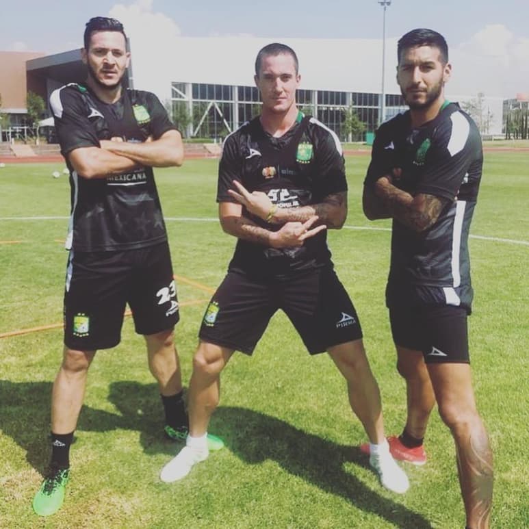 En rueda de prensa, el exjugador de Lobos BUAP manifestó que la decisión de reforzar a La Fiera fue la adecuada, en espera de ser parte vital en el proyecto y colaborar con muchos goles. (ESPECIAL)