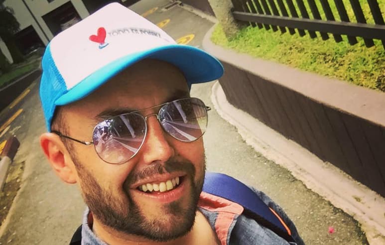 Postura. Mauricio Clark da recomendaciones para la Marcha del Orgullo Gay que se realizará este fin de semana. (ESPECIAL)