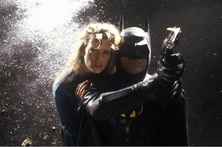 Premiada. La cinta estrenada en 1989 recibió varias nominaciones a los Premios Saturn, una a los Globos de Oro y ganó el Oscar a la mejor dirección artística. Obtuvo un 70 por ciento de aprobación en Rotten Tomatoes.