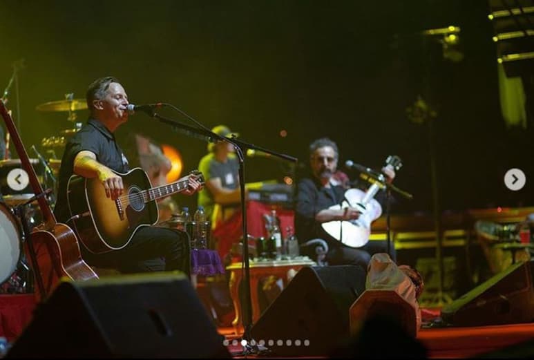 Concierto. Otros de los cortes que también sonaron fueron Voto latino, Gimme the power, Mátate Teté, Frijolero, Cerdo.